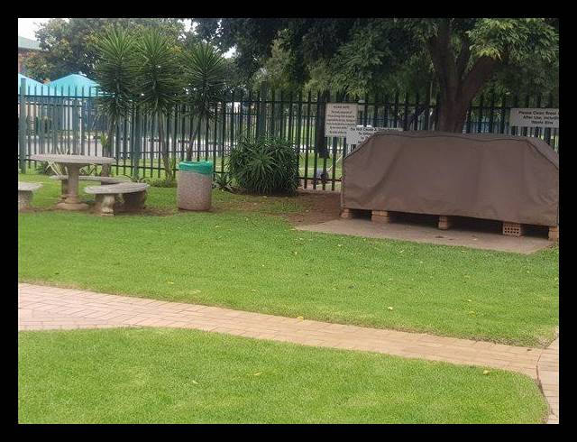 2 BEDROOM APARTMENT FOR SALE IN PARKDENE